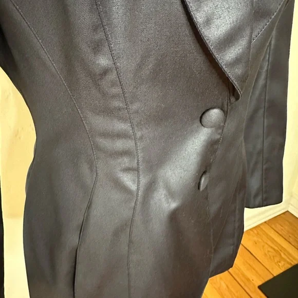 Thierry Mugler black blazer w/shoulder pads and covered buttons Size 38 (US 6)